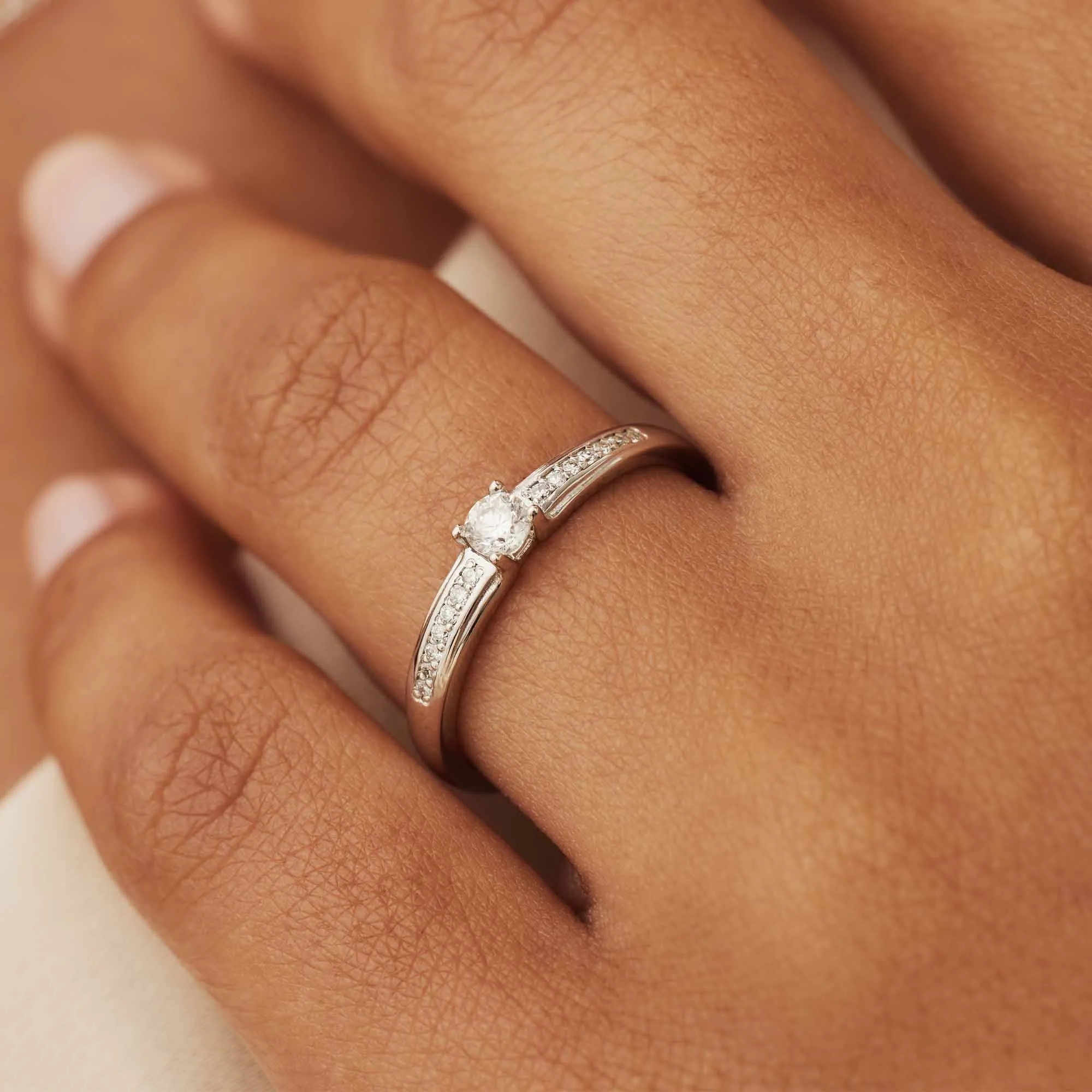 De la Paix Madeline 14 karaat witgouden ring met diamant 0.20 karaat