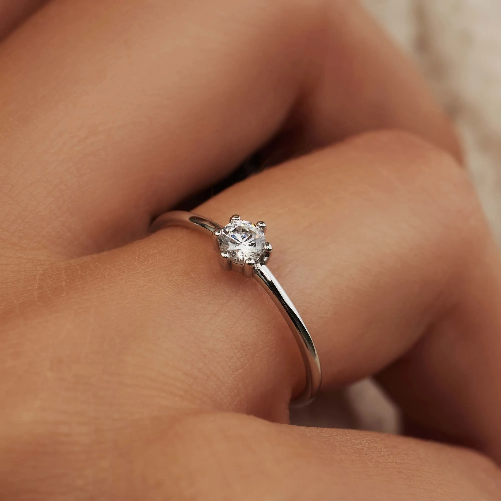 Saint Germain Abelle 14 karaat witgouden ring met zirkonia steentje