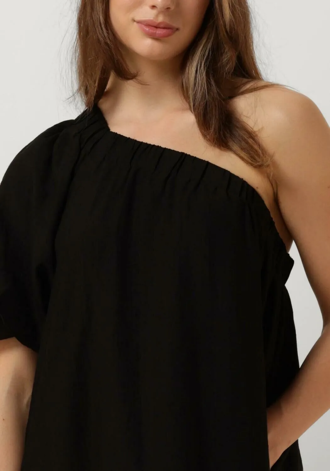 zwarte co'couture maxi jurk hera asym puff dress